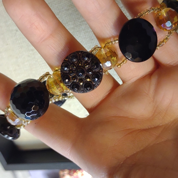 Vintage Button Bracelet - Picture 3 of 7